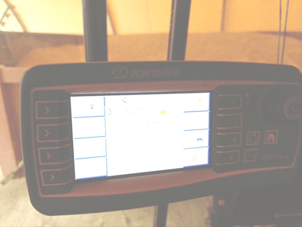 Rundballenpresse tip Krone FORTIMA V 1500 MC, Gebrauchtmaschine in Calmont (Poză 2)