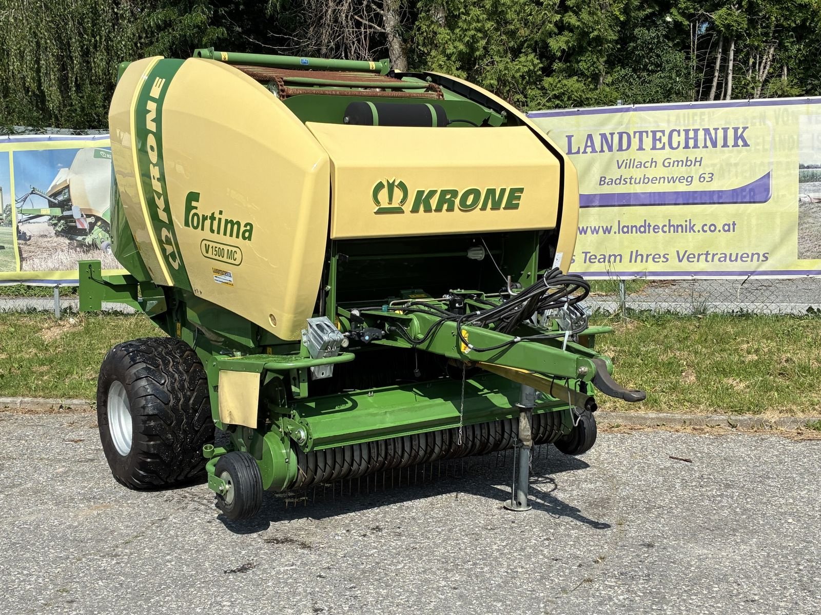 Rundballenpresse des Typs Krone Fortima V 1500 MC, Gebrauchtmaschine in Villach (Bild 1)