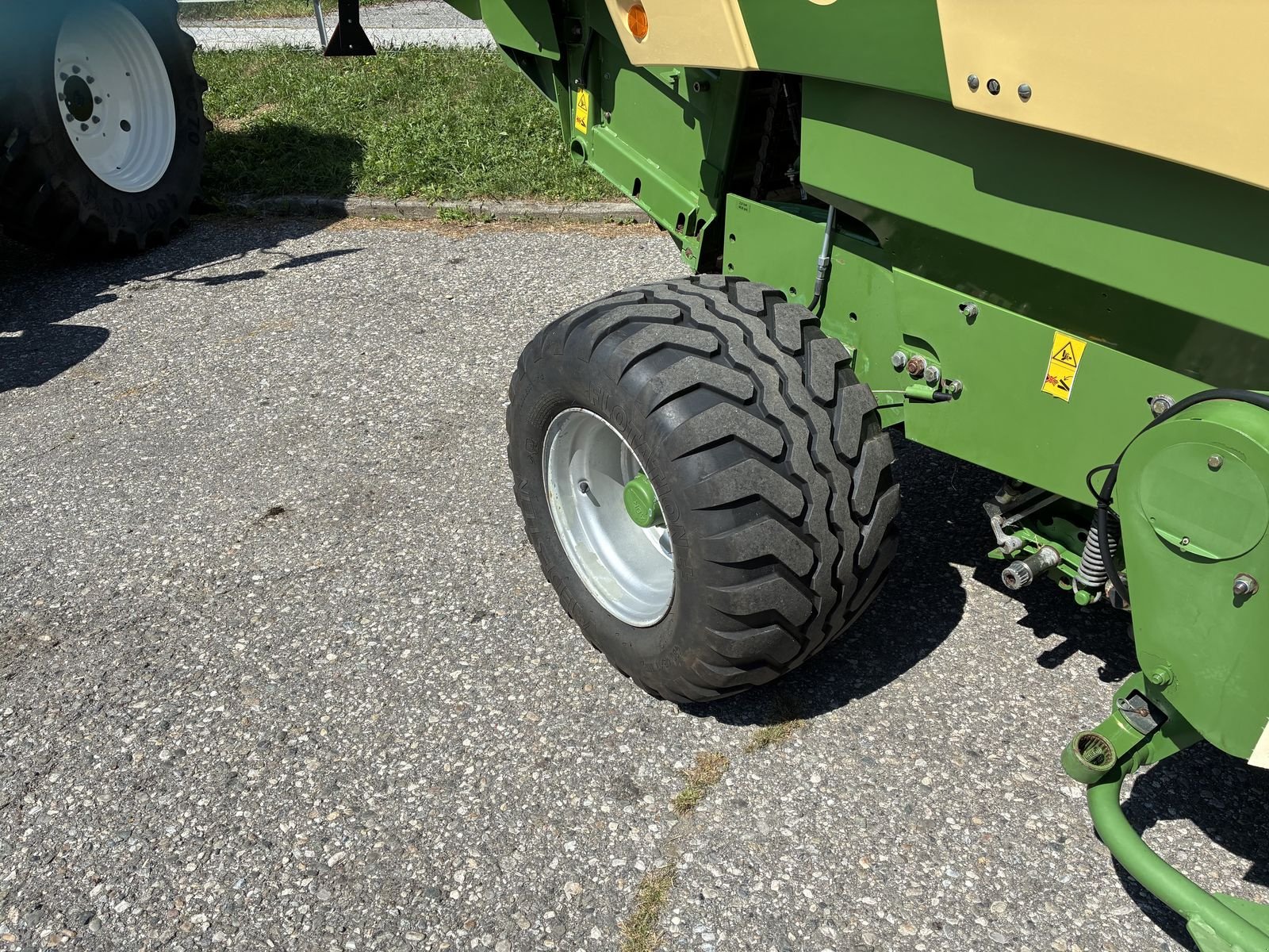 Rundballenpresse Türe ait Krone Fortima V 1500 MC, Gebrauchtmaschine içinde Villach (resim 5)