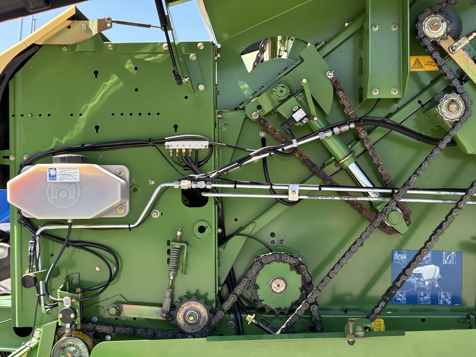 Rundballenpresse Türe ait Krone Fortima V 1500 MC, Gebrauchtmaschine içinde Villach (resim 7)