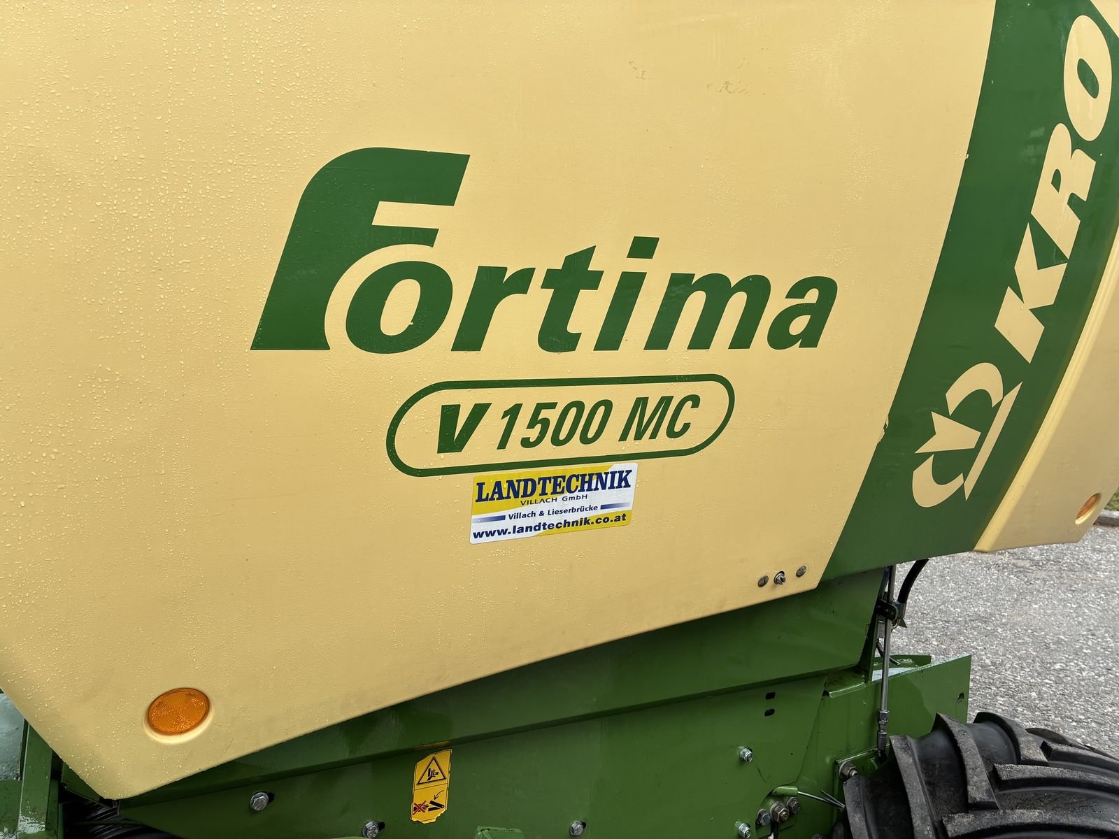 Rundballenpresse des Typs Krone Fortima V 1500 MC, Gebrauchtmaschine in Villach (Bild 4)