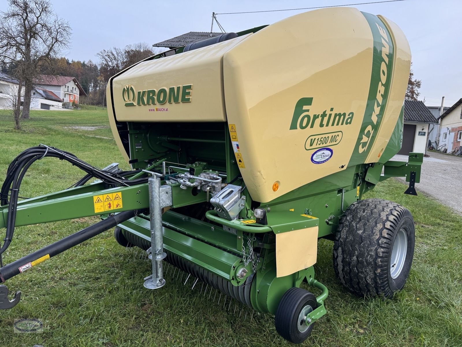 Rundballenpresse des Typs Krone Fortima V 1500 MC, Gebrauchtmaschine in Münzkirchen (Bild 2)