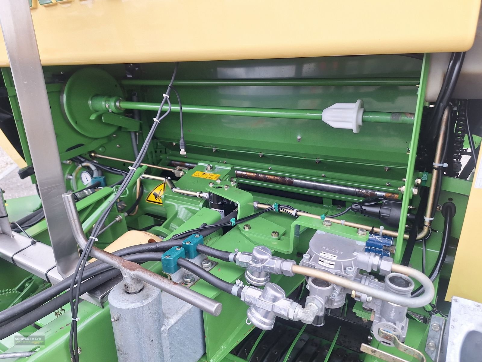 Rundballenpresse типа Krone Fortima V 1500 MC, Gebrauchtmaschine в Gampern (Фотография 14)