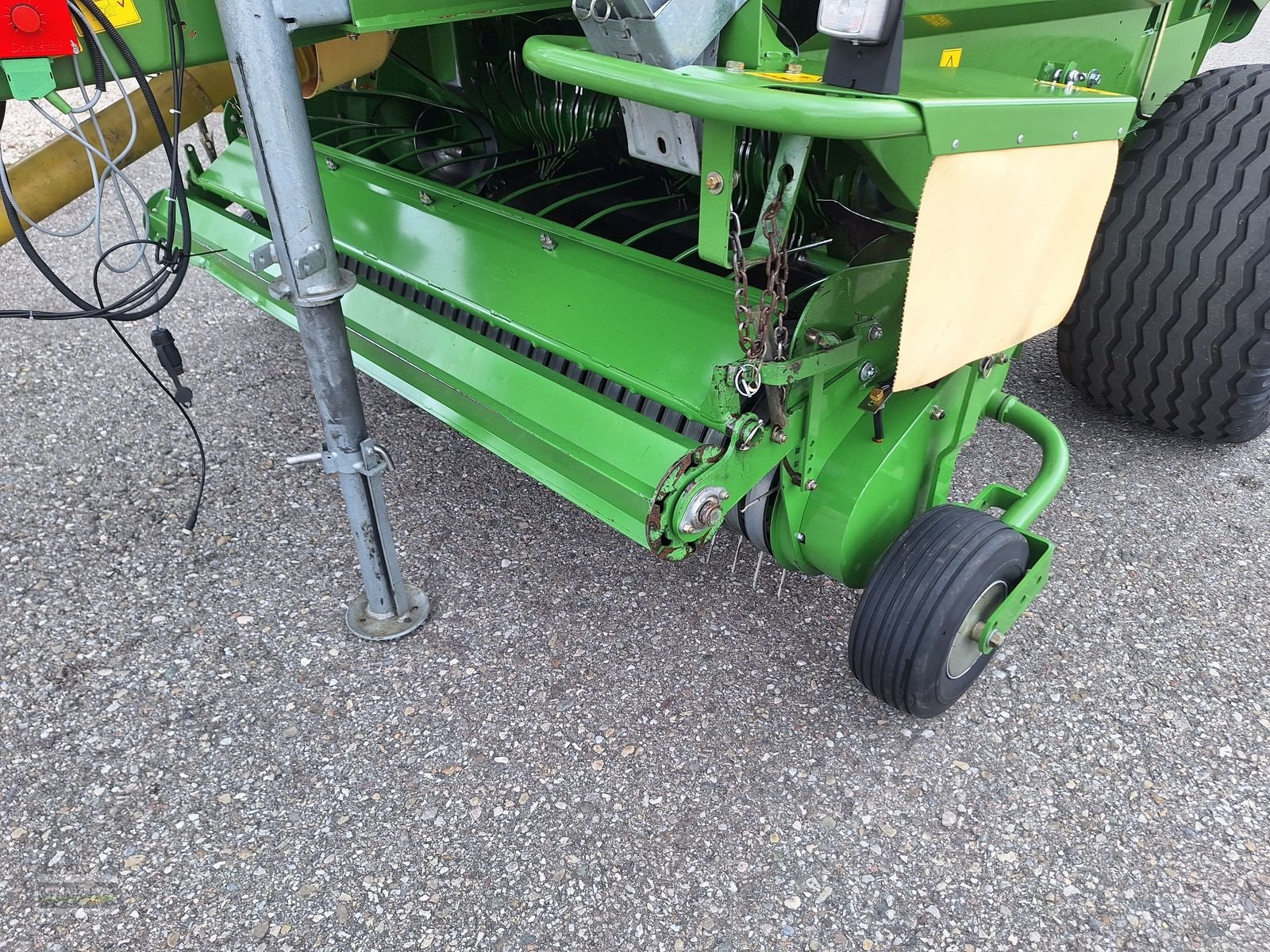 Rundballenpresse типа Krone Fortima V 1500 MC, Gebrauchtmaschine в Gampern (Фотография 11)