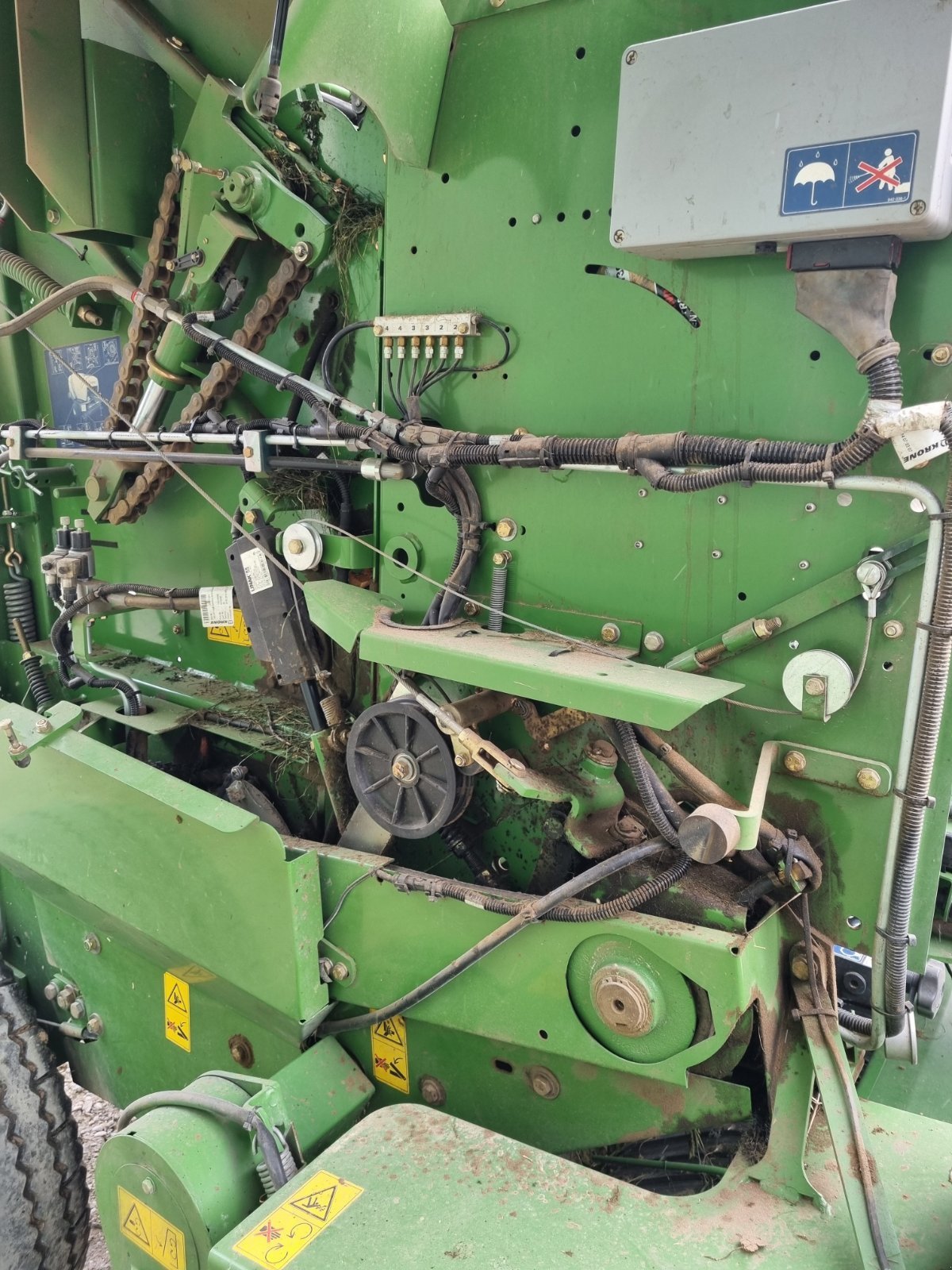 Rundballenpresse typu Krone Fortima V 1500 MC, Gebrauchtmaschine v Kranzberg (Obrázek 11)