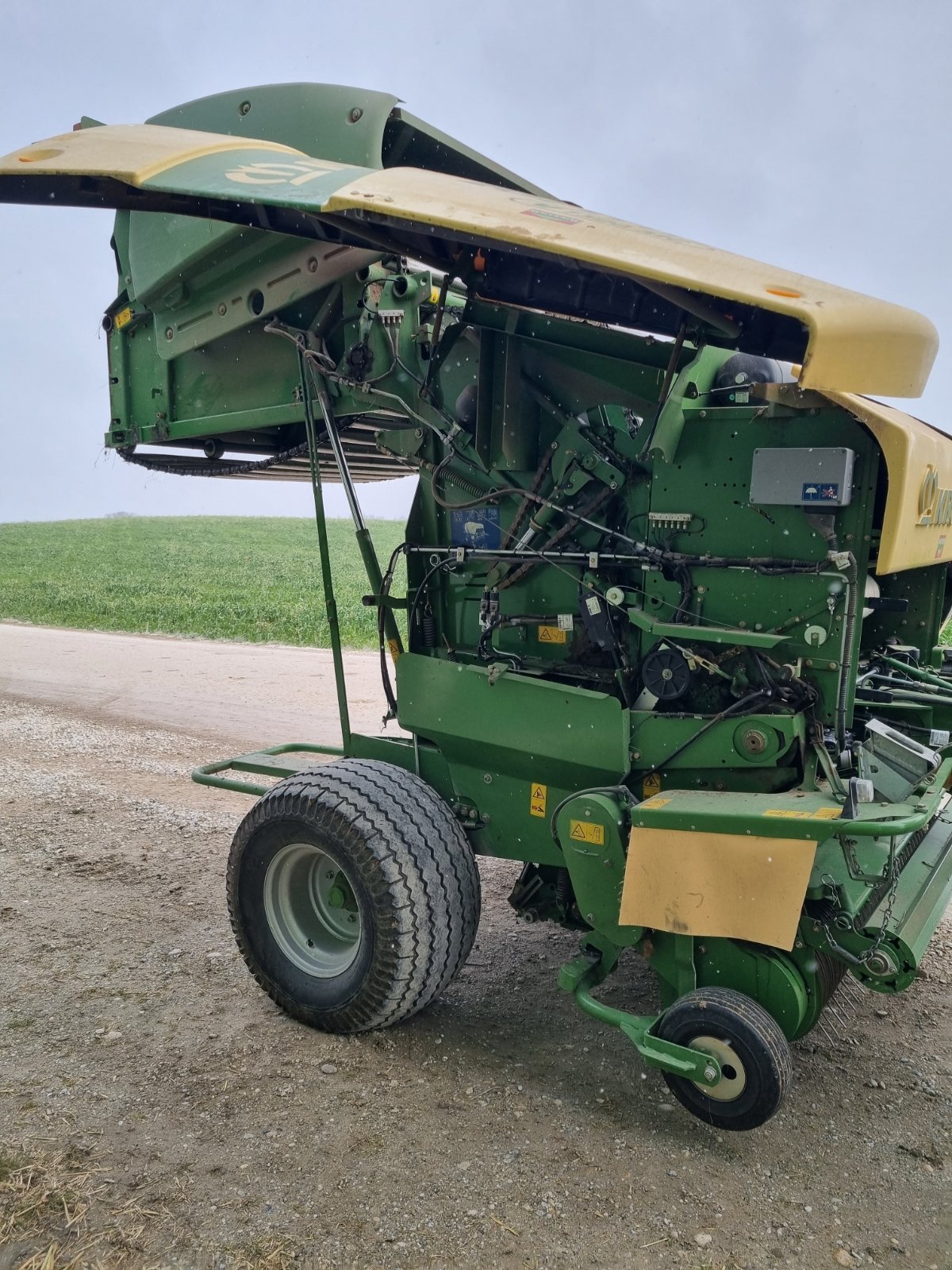 Rundballenpresse typu Krone Fortima V 1500 MC, Gebrauchtmaschine v Kranzberg (Obrázek 13)