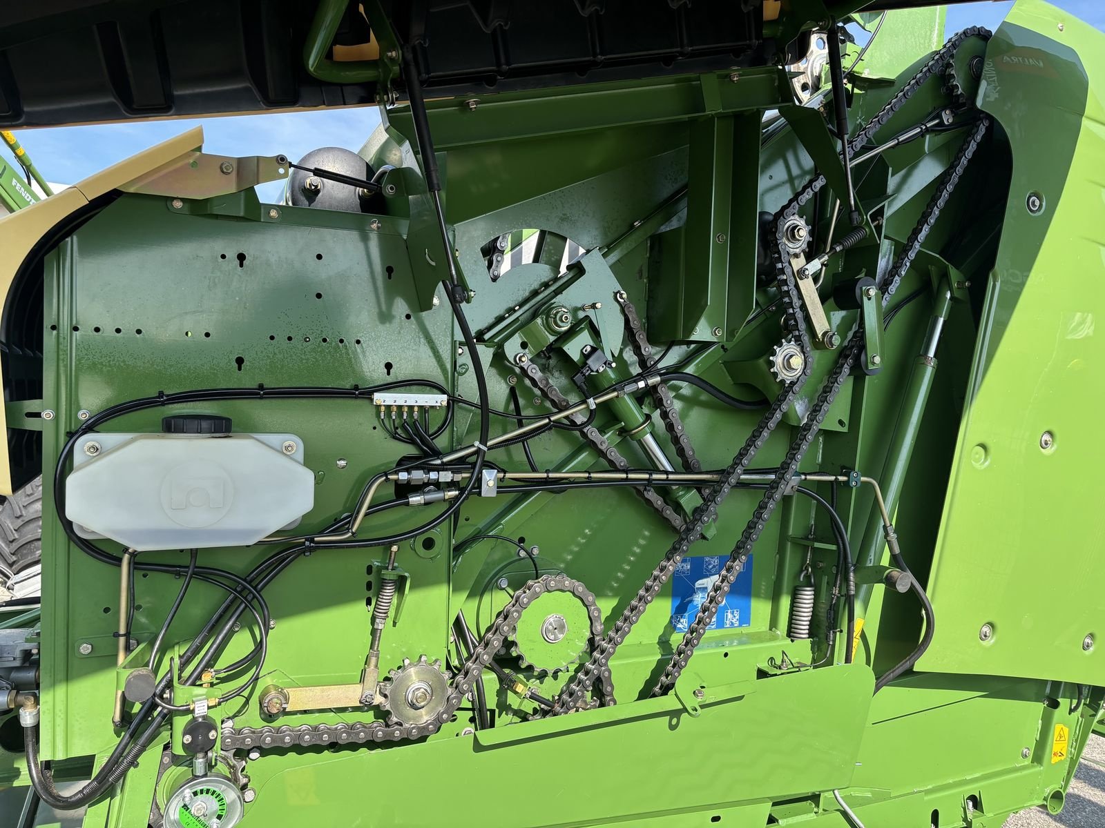 Rundballenpresse типа Krone Fortima  V 1800 MC, Gebrauchtmaschine в Arnreit (Фотография 17)