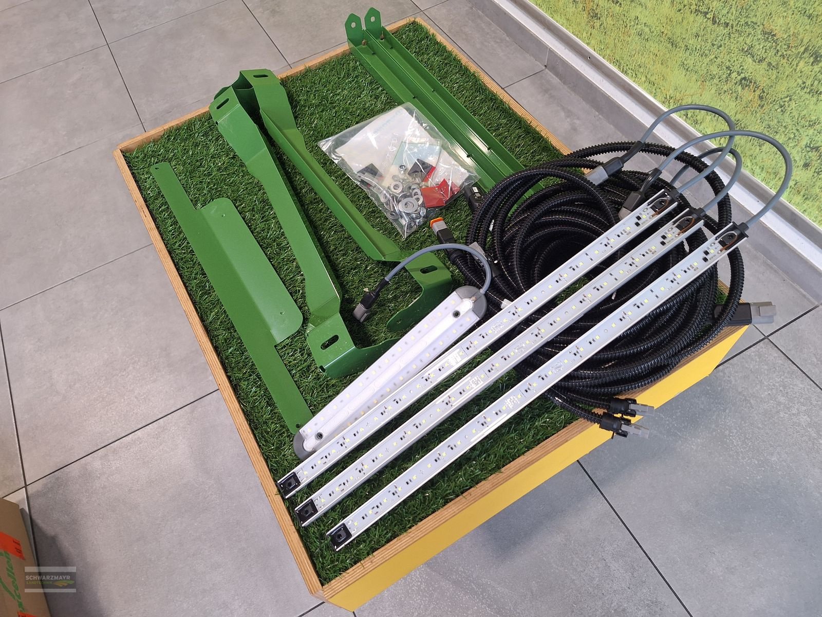 Rundballenpresse des Typs Krone LED Arbeitsbeleuchtung, Neumaschine in Gampern (Bild 3)