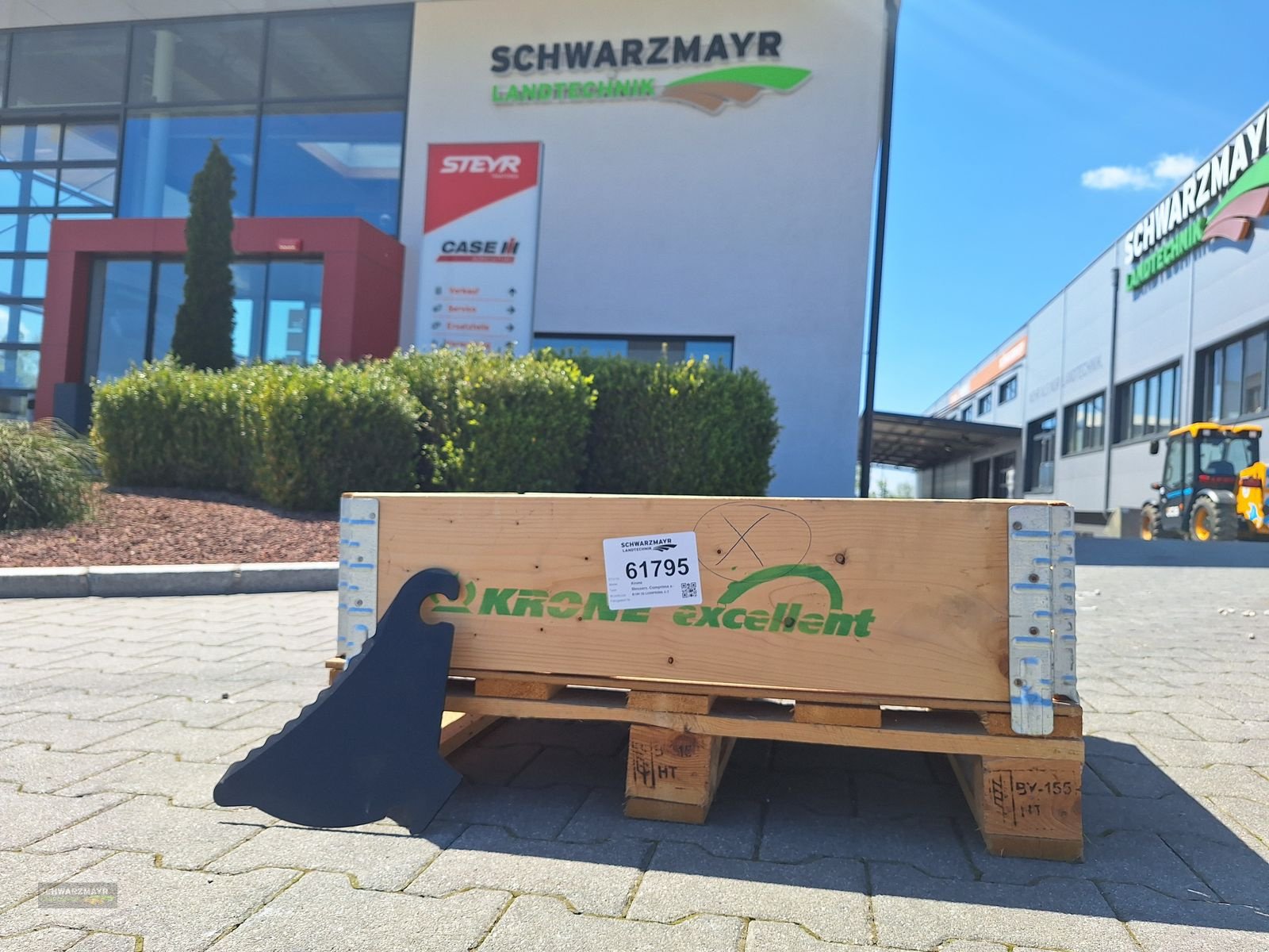 Rundballenpresse of the type Krone Messersatz zu Comprima PLUS, Neumaschine in Aurolzmünster (Picture 2)