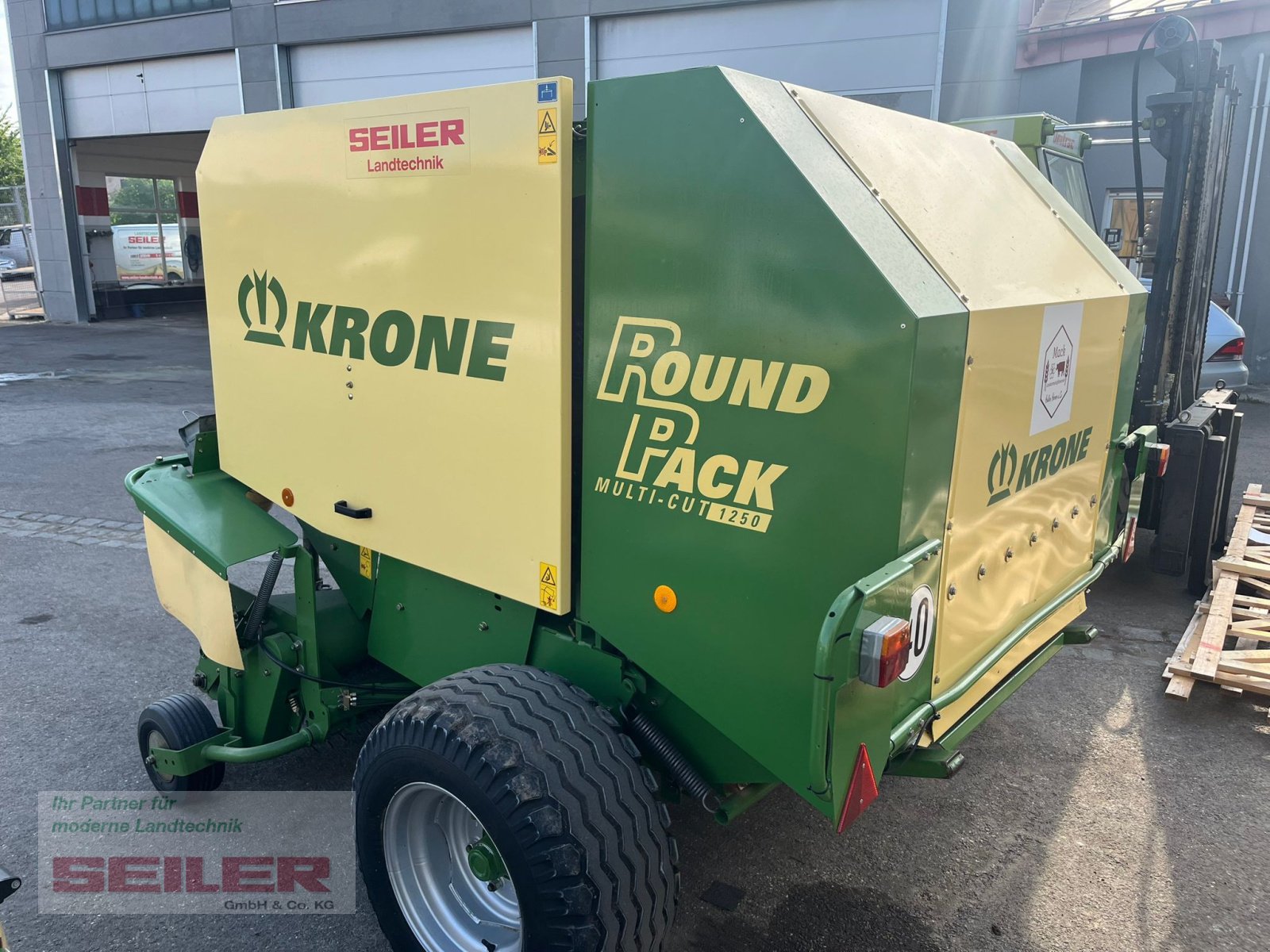 Rundballenpresse tip Krone Round Pack 1250 MC, Gebrauchtmaschine in Ansbach (Poză 2)