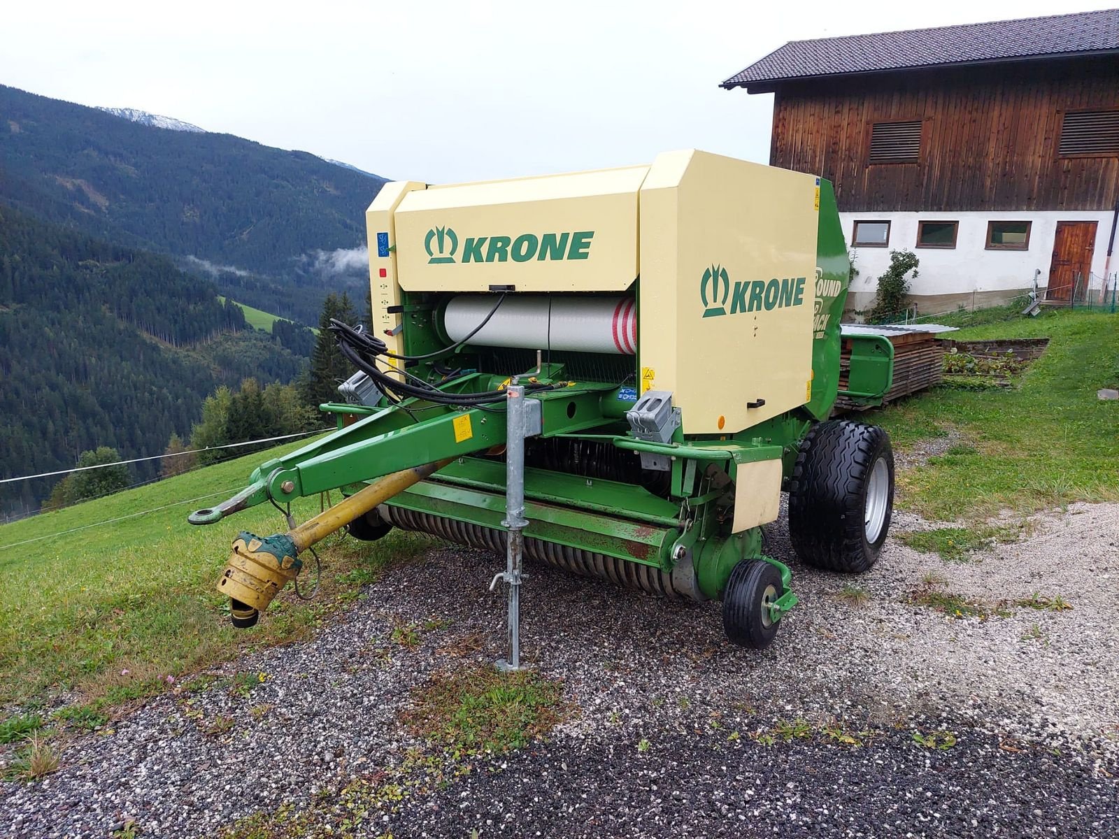 Rundballenpresse typu Krone RP 1250 MC, Gebrauchtmaschine v Hopfgarten (Obrázek 1)