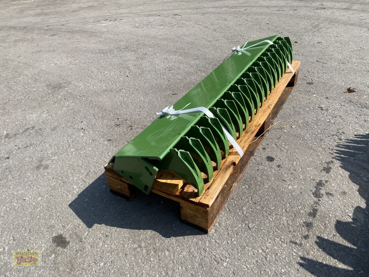 Rundballenpresse des Typs Krone Schneidrotor zu Krone Fortima und Vario-Pack, Neumaschine in Kötschach (Bild 3)