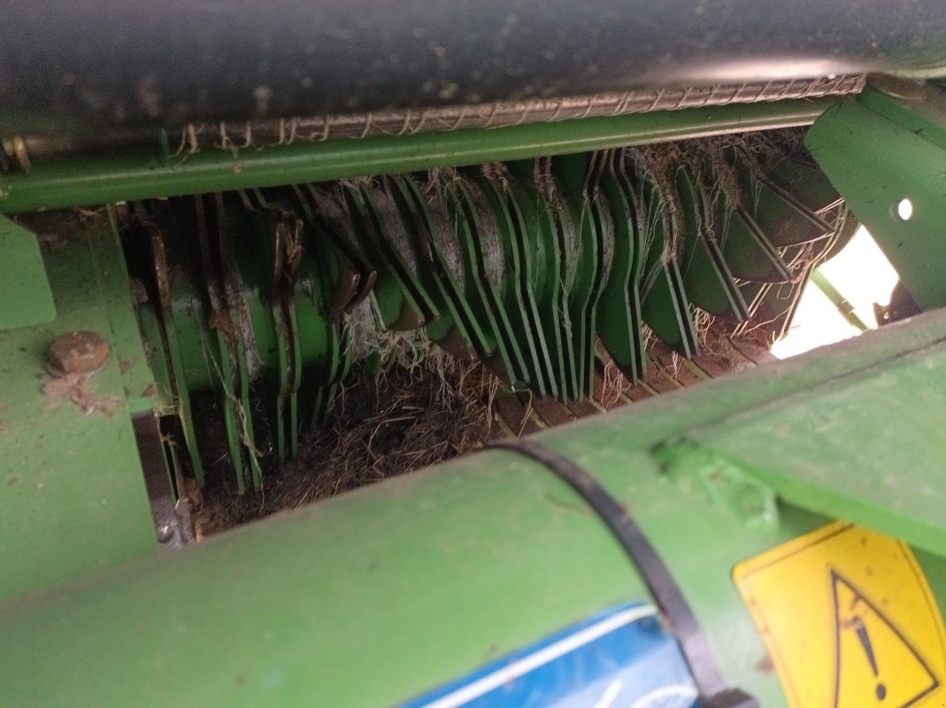 Rundballenpresse del tipo Krone V 180 XC Comprima, Gebrauchtmaschine In Liebenwalde (Immagine 9)