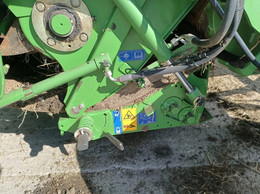 Rundballenpresse del tipo Krone V 180 XC Comprima, Gebrauchtmaschine In Liebenwalde (Immagine 15)