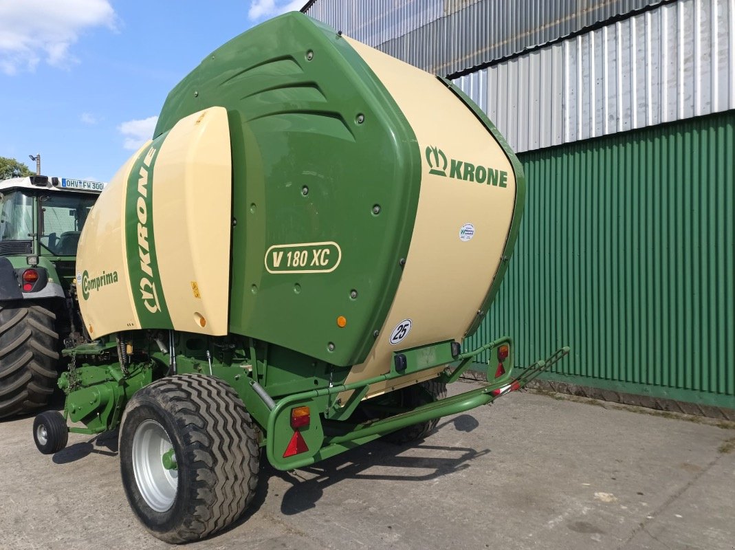 Rundballenpresse del tipo Krone V 180 XC Comprima, Gebrauchtmaschine In Liebenwalde (Immagine 17)