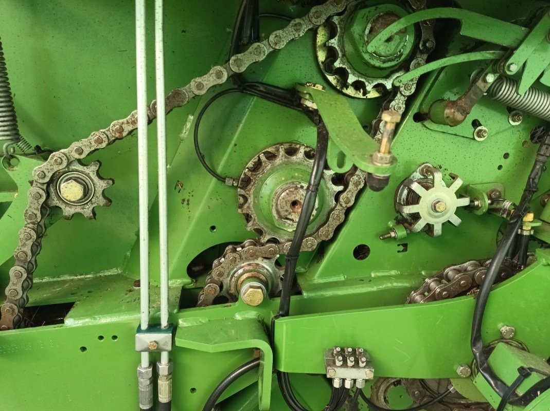 Rundballenpresse del tipo Krone V 180 XC Comprima, Gebrauchtmaschine In Liebenwalde (Immagine 27)