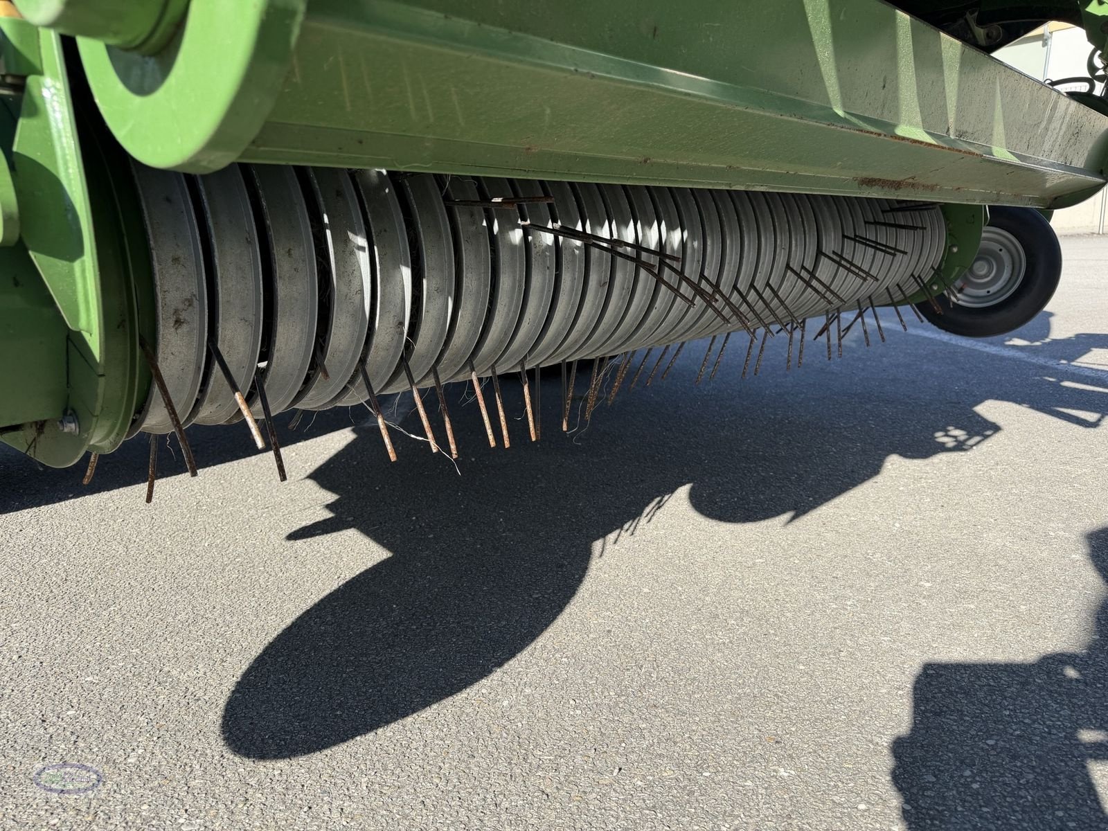 Rundballenpresse des Typs Krone Vari Pack 165 XC Plus, Neumaschine in Münzkirchen (Bild 10)
