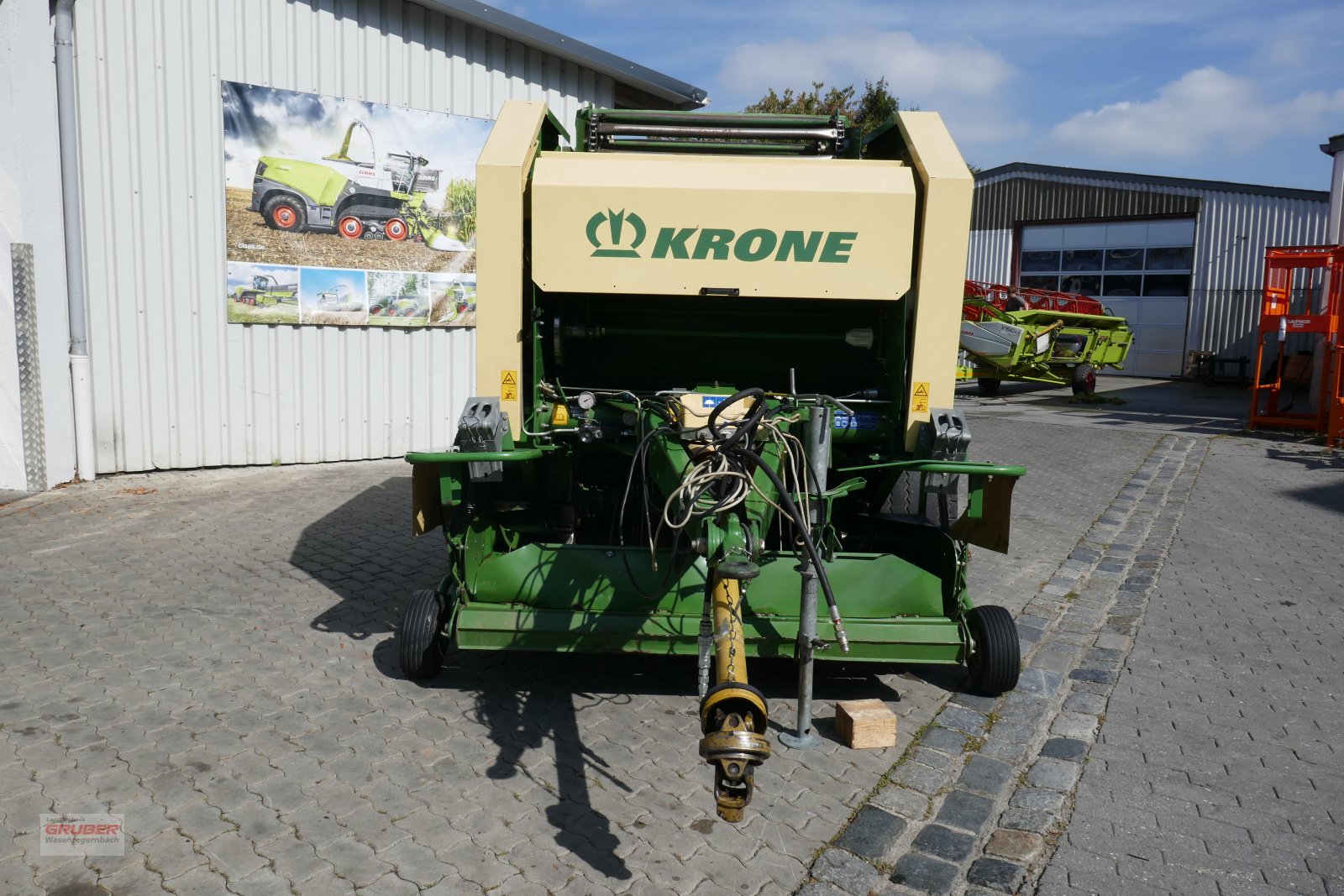 Rundballenpresse des Typs Krone Vario Pack 1500 MC, Gebrauchtmaschine in Dorfen (Bild 2)