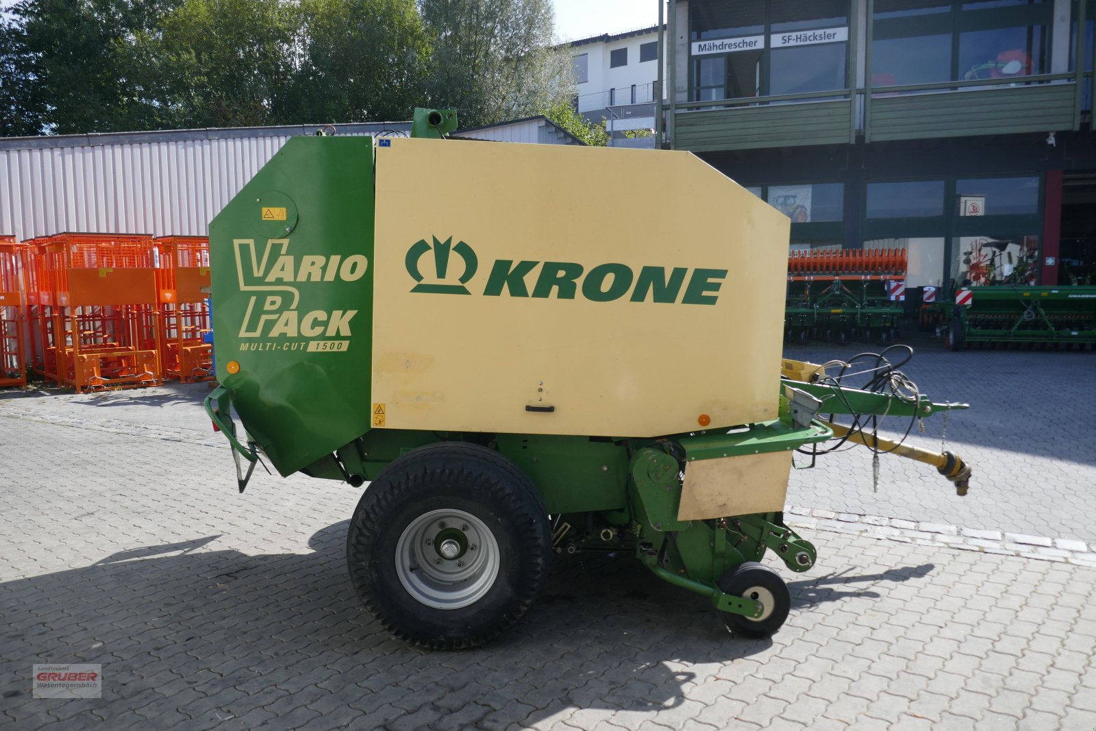 Rundballenpresse des Typs Krone Vario Pack 1500 MC, Gebrauchtmaschine in Dorfen (Bild 3)