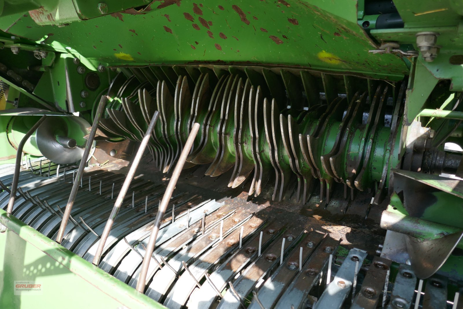 Rundballenpresse des Typs Krone Vario Pack 1500 MC, Gebrauchtmaschine in Dorfen (Bild 10)