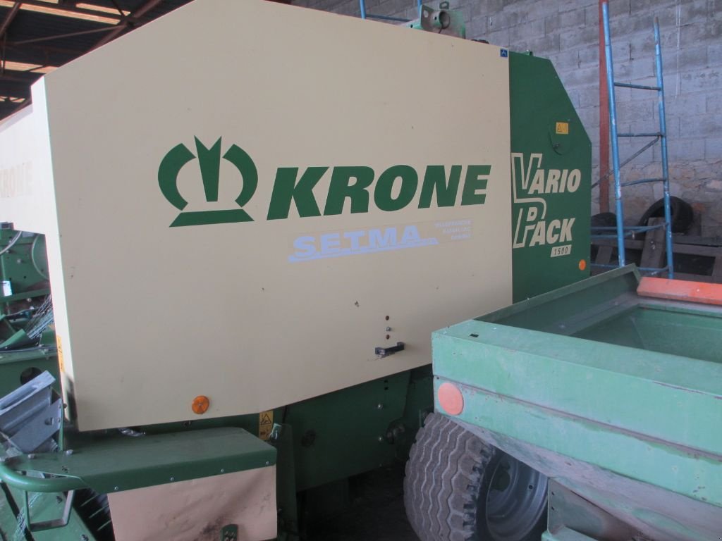 Rundballenpresse des Typs Krone vario pack 1500, Gebrauchtmaschine in RODEZ (Bild 2)
