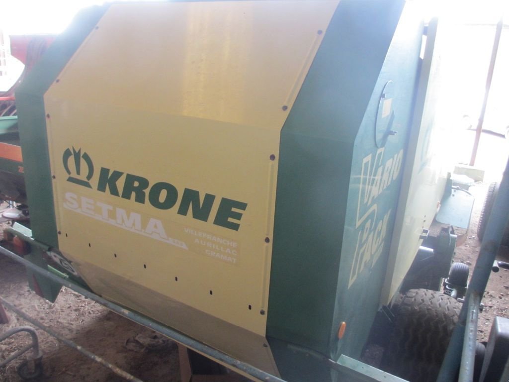 Rundballenpresse des Typs Krone vario pack 1500, Gebrauchtmaschine in RODEZ (Bild 3)