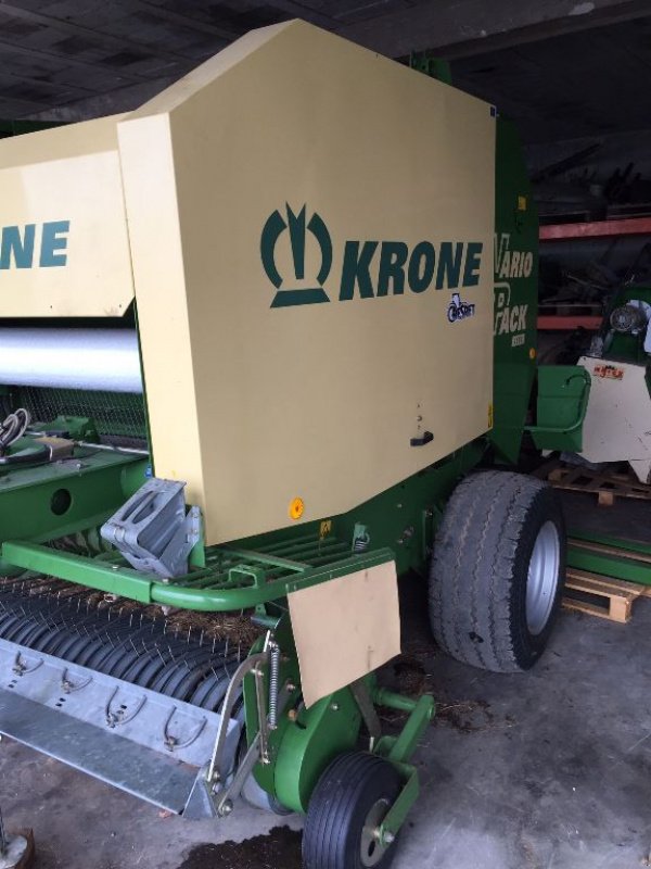 Rundballenpresse des Typs Krone vario pack 1500, Gebrauchtmaschine in Saint-Priest-Taurion (Bild 2)