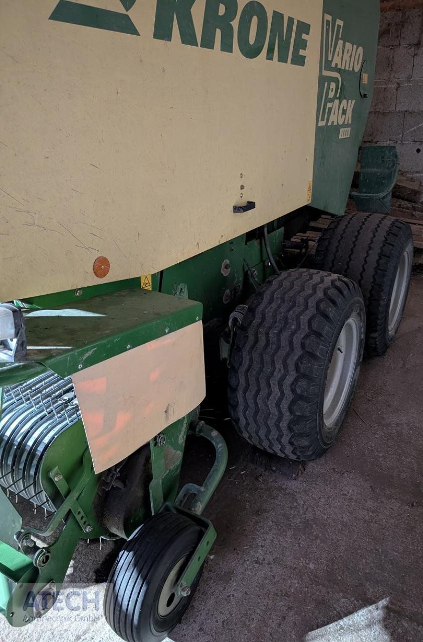 Rundballenpresse des Typs Krone Vario Pack 1800 MC, Gebrauchtmaschine in Velburg (Bild 4)
