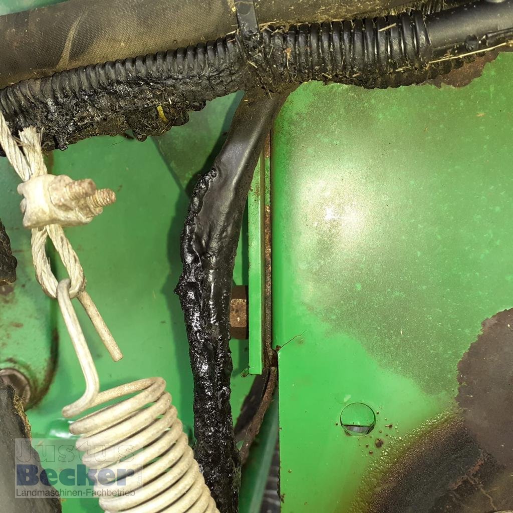 Rundballenpresse des Typs Krone Vario Pack 1800, Gebrauchtmaschine in Weimar-Niederwalgern (Bild 11)