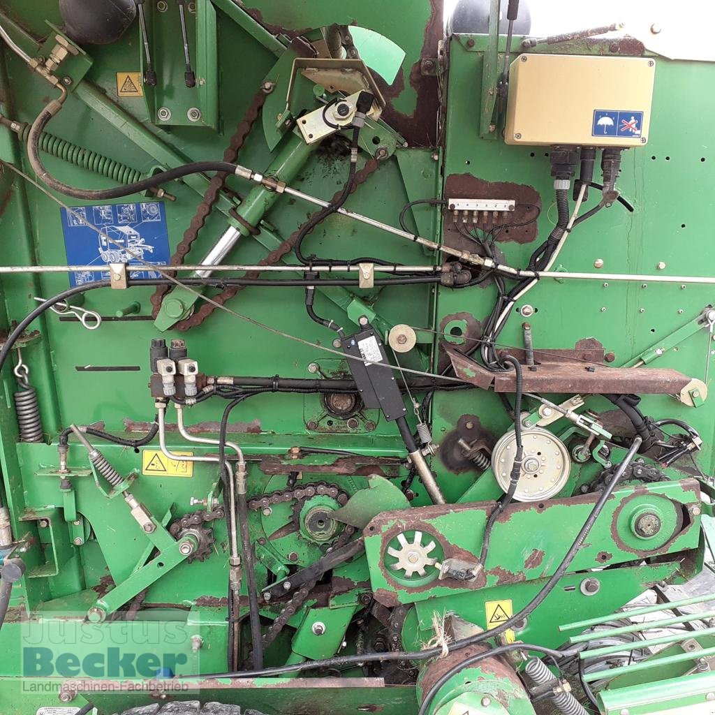 Rundballenpresse des Typs Krone Vario Pack 1800, Gebrauchtmaschine in Weimar-Niederwalgern (Bild 12)