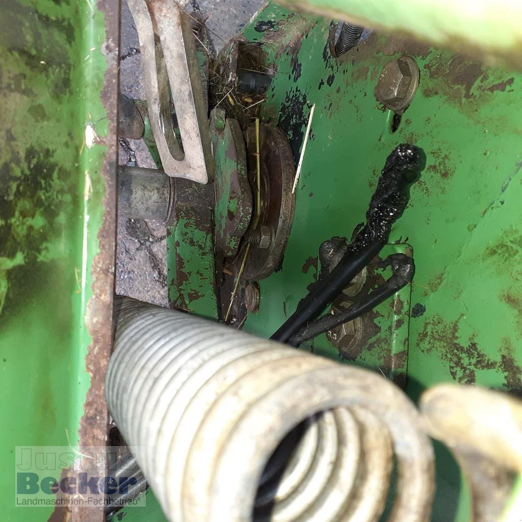 Rundballenpresse des Typs Krone Vario Pack 1800, Gebrauchtmaschine in Weimar-Niederwalgern (Bild 13)