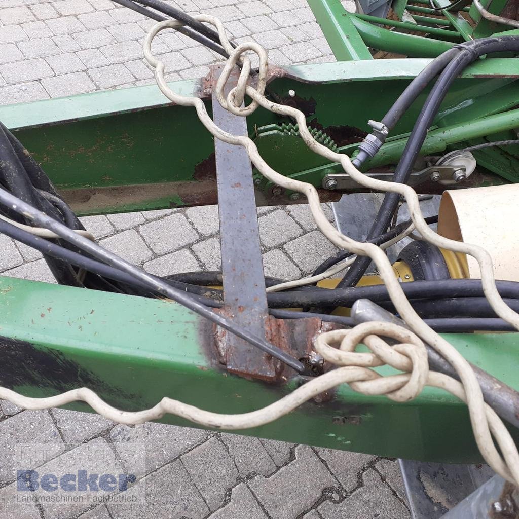 Rundballenpresse des Typs Krone Vario Pack 1800, Gebrauchtmaschine in Weimar-Niederwalgern (Bild 14)