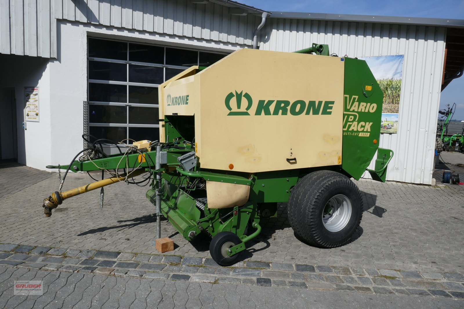 Rundballenpresse a típus Krone Vario Pack Multi-Cut 1500, Gebrauchtmaschine ekkor: Dorfen (Kép 1)