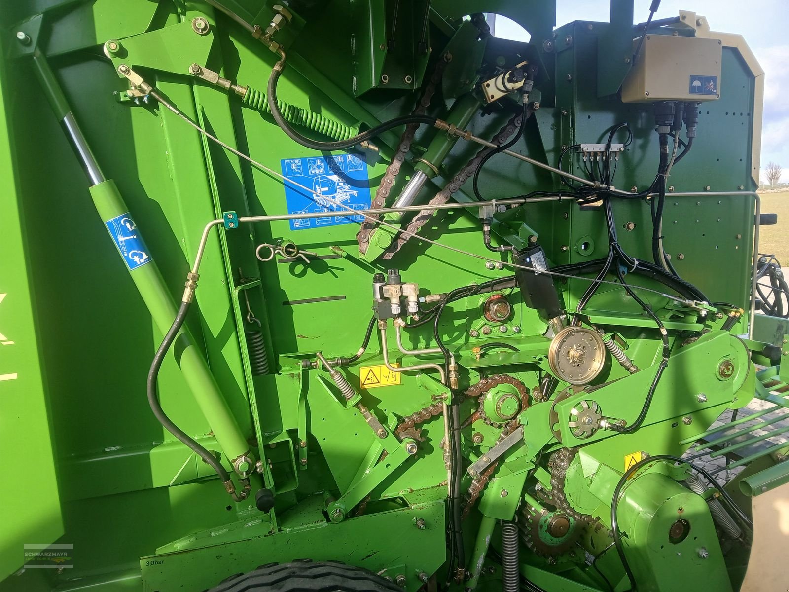 Rundballenpresse des Typs Krone VarioPacK 1500 MulitCut ( VP 1500 MC ), Gebrauchtmaschine in Aurolzmünster (Bild 9)