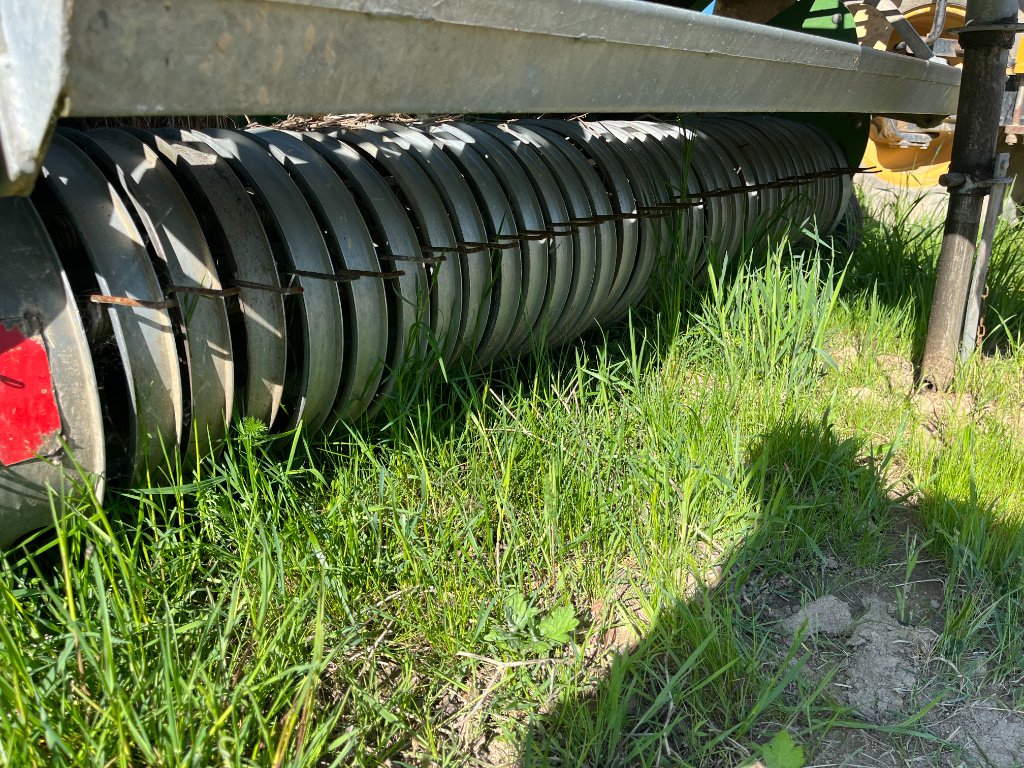 Rundballenpresse typu Krone VARIOPACK 1500, Gebrauchtmaschine v Calmont (Obrázek 4)