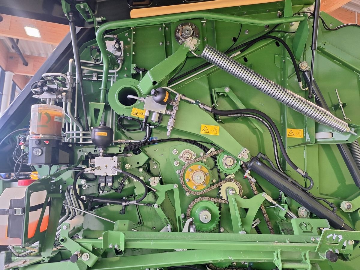Rundballenpresse des Typs Krone VariPack V 165 XC PL, Neumaschine in Gampern (Bild 20)