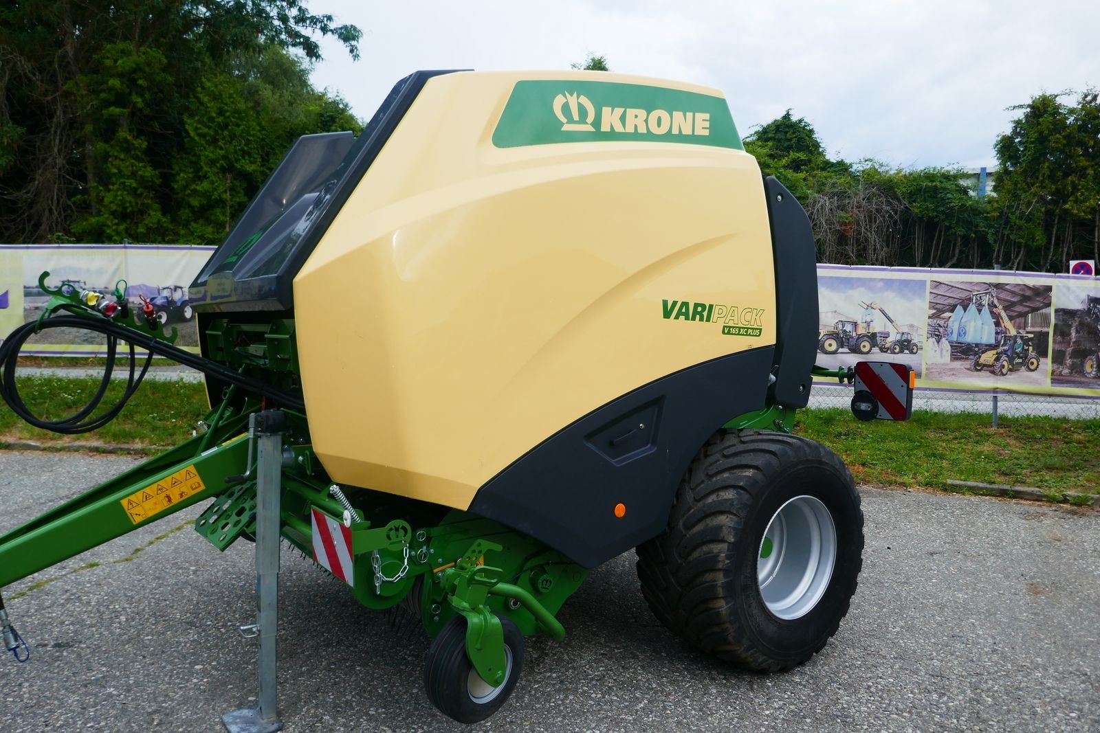 Rundballenpresse типа Krone VariPack V 165 XC Pro, Gebrauchtmaschine в Villach (Фотография 2)
