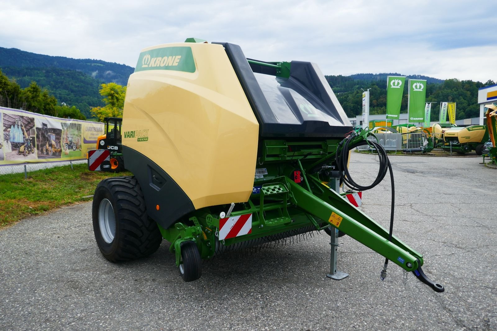 Rundballenpresse типа Krone VariPack V 165 XC Pro, Gebrauchtmaschine в Villach (Фотография 3)