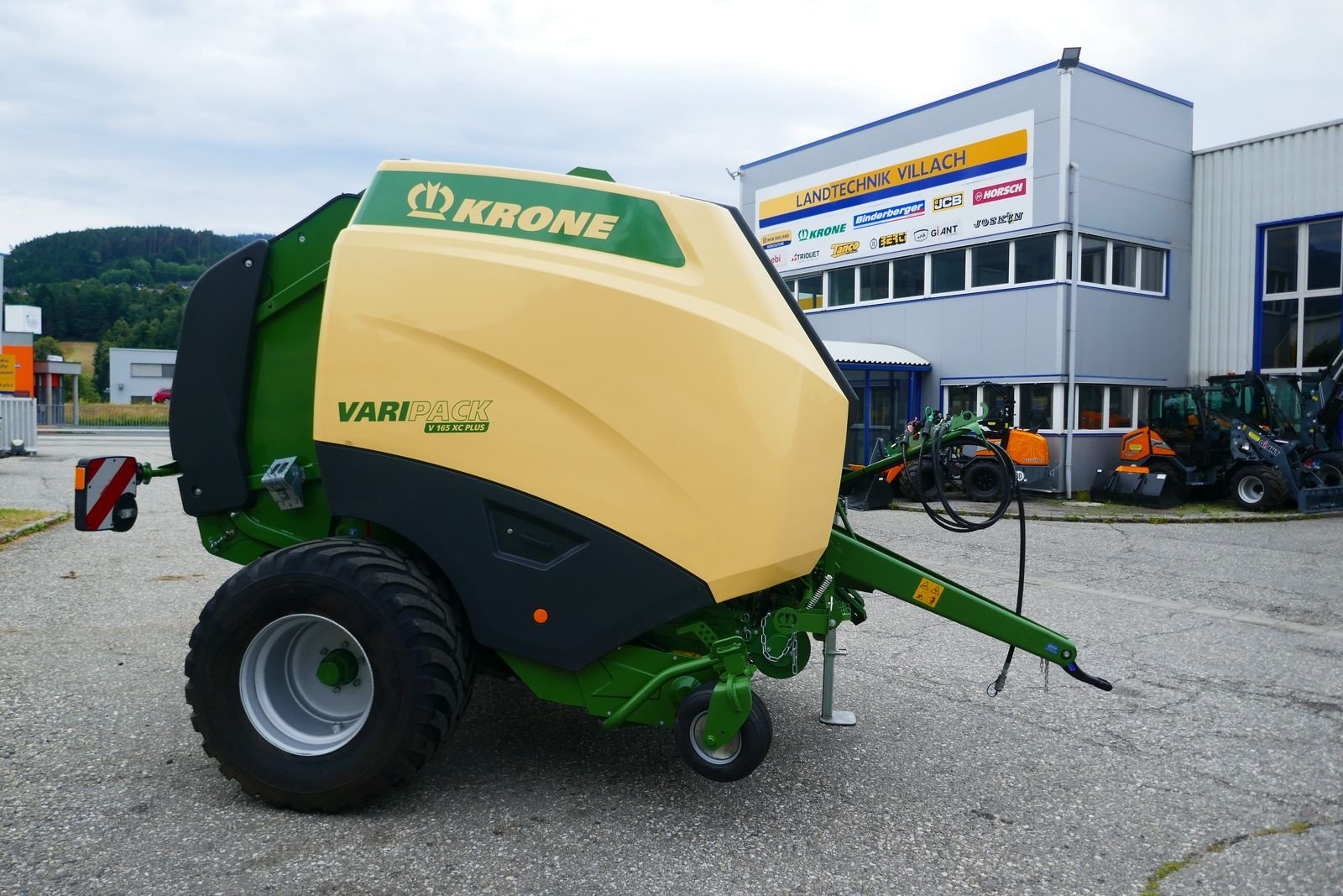 Rundballenpresse типа Krone VariPack V 165 XC Pro, Gebrauchtmaschine в Villach (Фотография 1)