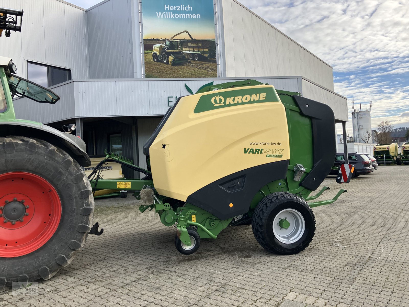 Rundballenpresse des Typs Krone VARIPACK V 190 XC PL, Gebrauchtmaschine in Vöhringen (Bild 1)