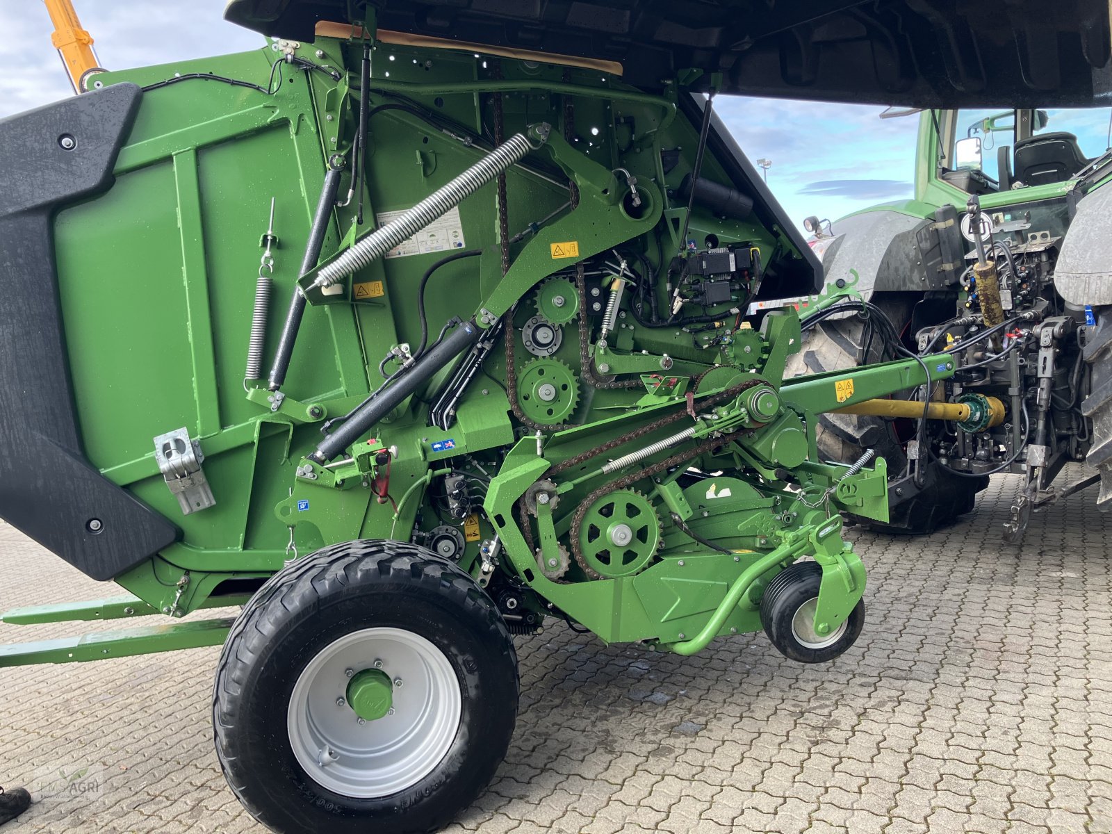 Rundballenpresse des Typs Krone VARIPACK V 190 XC PL, Gebrauchtmaschine in Vöhringen (Bild 8)