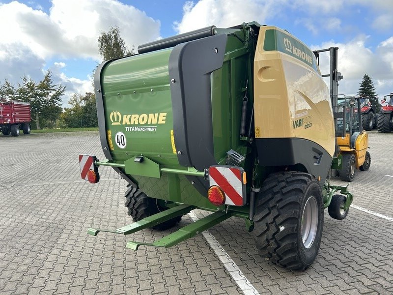 Rundballenpresse des Typs Krone VariPack V 190 XC Plus, Neumaschine in Rollwitz (Bild 5)