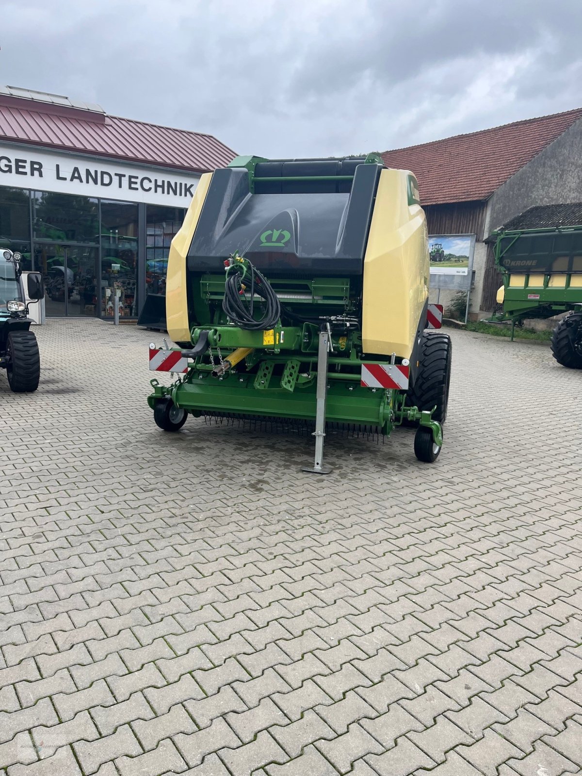 Rundballenpresse tip Krone VariPack V 190 XC Plus, Neumaschine in Treuchtlingen (Poză 2)