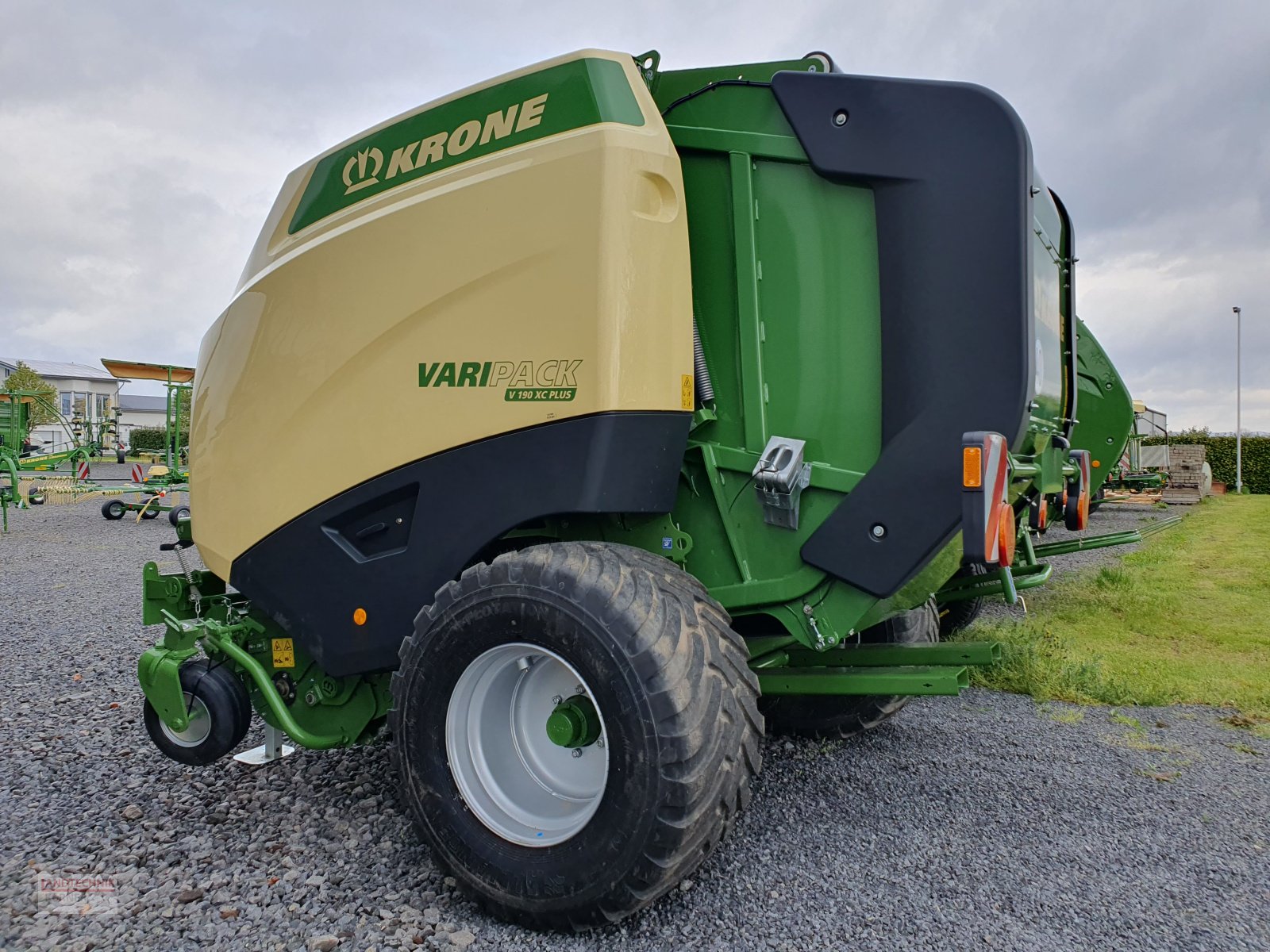 Rundballenpresse des Typs Krone VariPack V 190 XC Plus, Neumaschine in Kirkel-Altstadt (Bild 2)