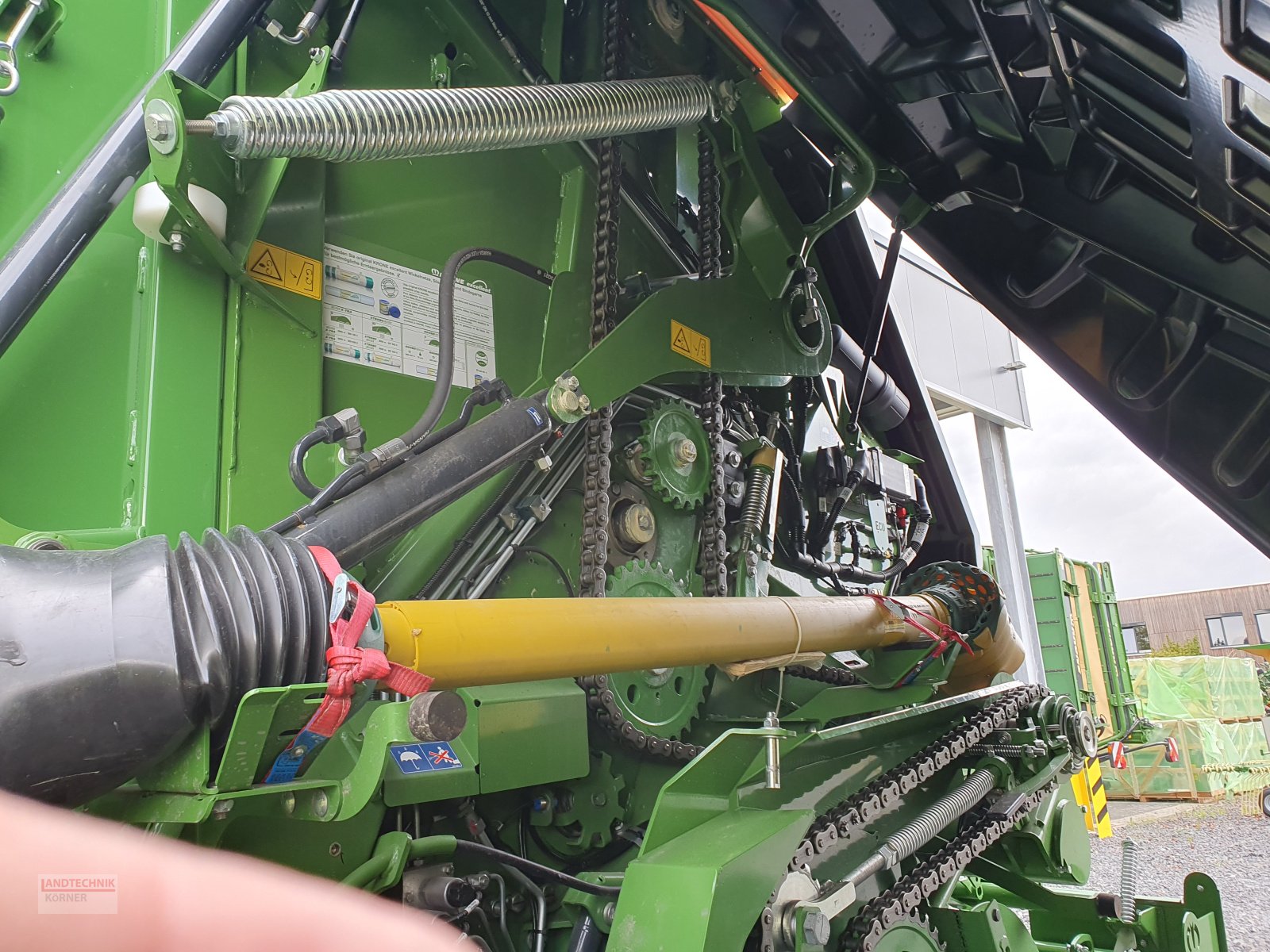 Rundballenpresse des Typs Krone VariPack V 190 XC Plus, Neumaschine in Kirkel-Altstadt (Bild 10)