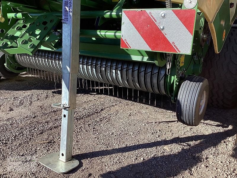 Rundballenpresse des Typs Krone VariPack V190 XC, Gebrauchtmaschine in Lütjenwestedt (Bild 3)