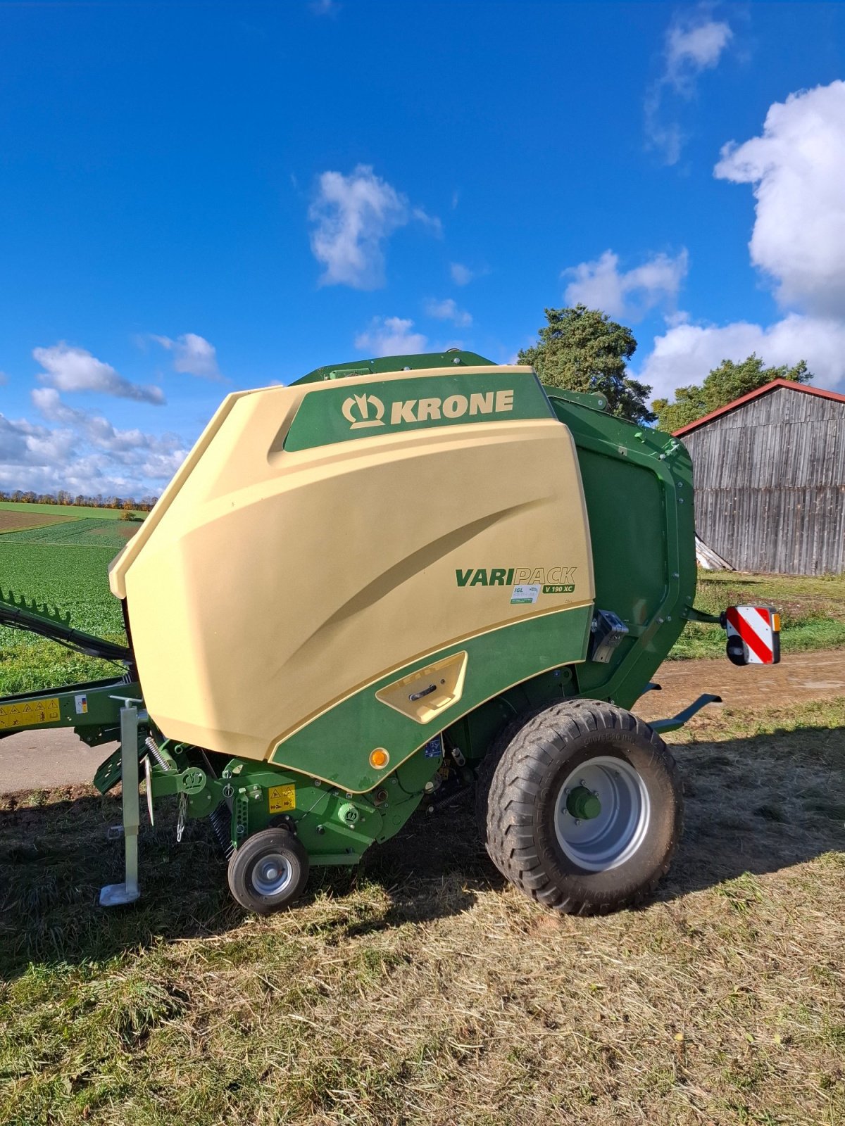 Rundballenpresse типа Krone VariPack V190 XC, Gebrauchtmaschine в Beilngries (Фотография 1)