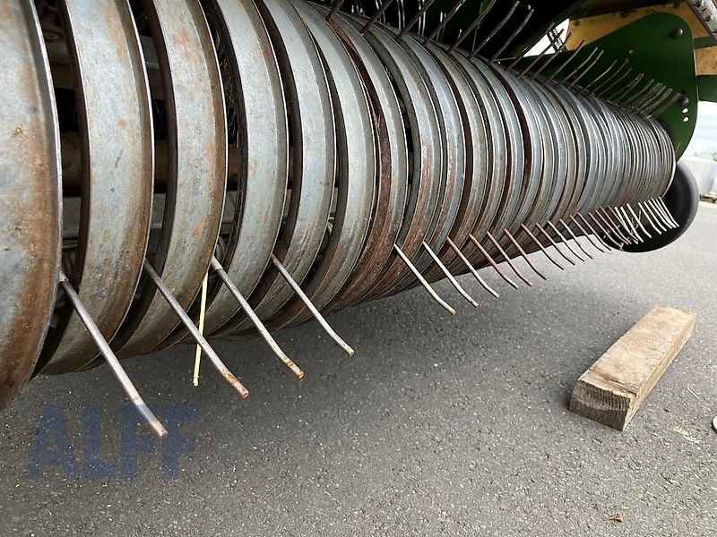 Rundballenpresse des Typs Krone VP 1500MC, Gebrauchtmaschine in Bitburg-Flugplatz (Bild 3)