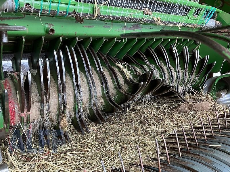 Rundballenpresse des Typs Krone VP 1500MC, Gebrauchtmaschine in Bitburg-Flugplatz (Bild 4)