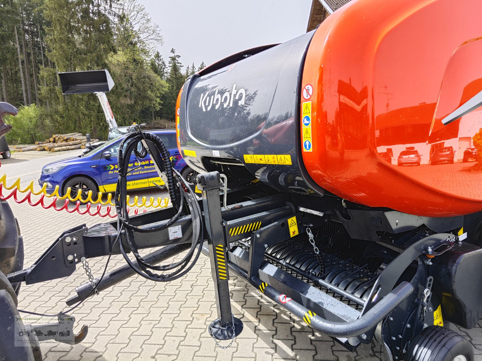 Rundballenpresse des Typs Kubota BF3255, Neumaschine in Eging am See (Bild 3)